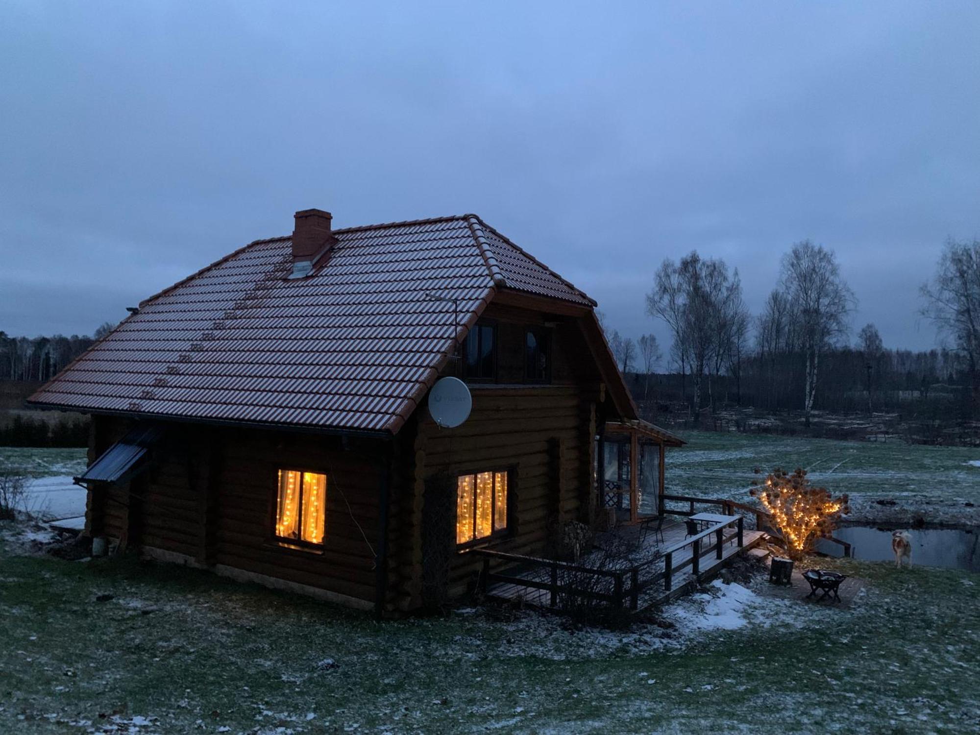 Kundzini Hotel Bīriņi Buitenkant foto