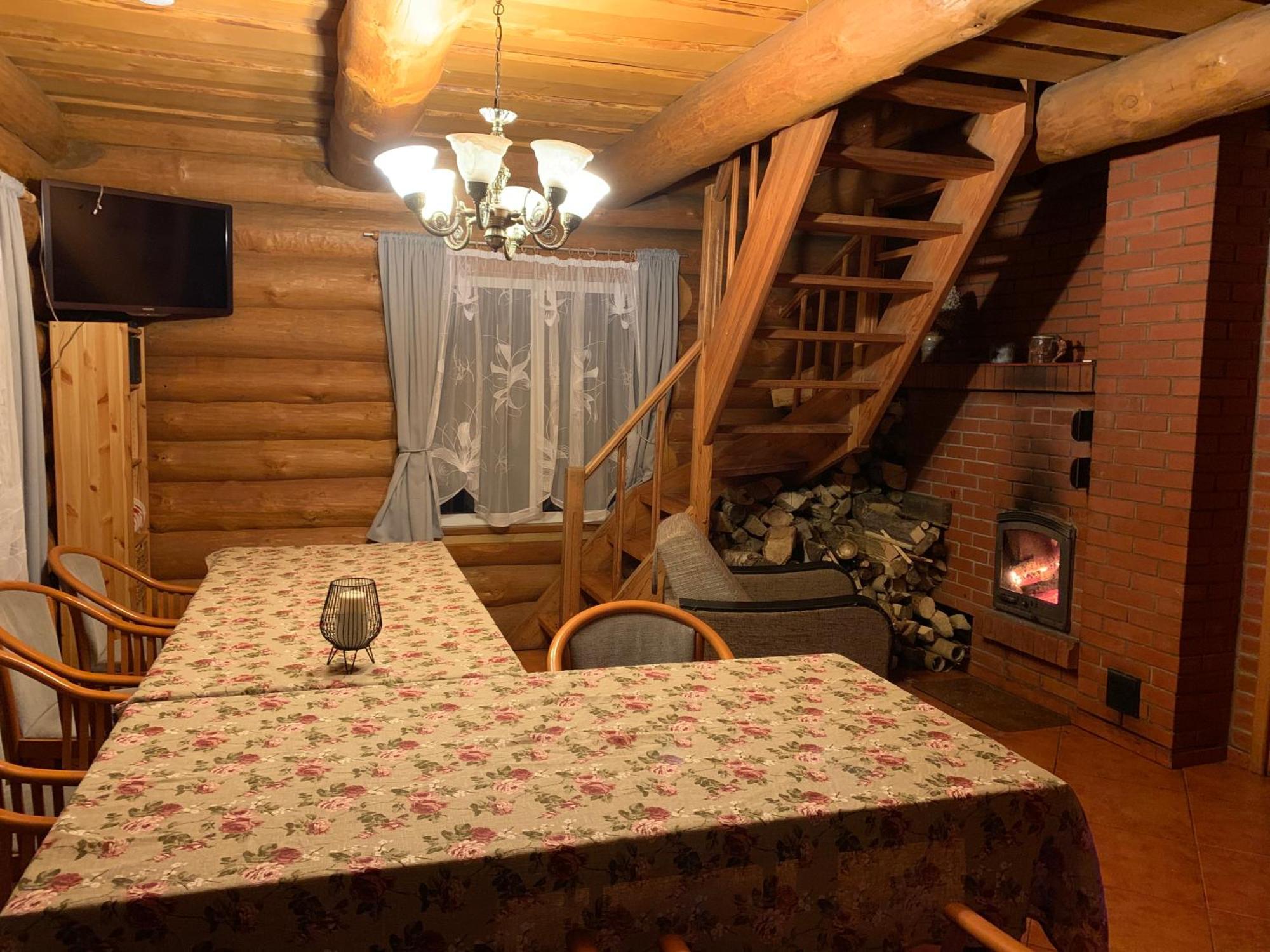 Kundzini Hotel Bīriņi Buitenkant foto