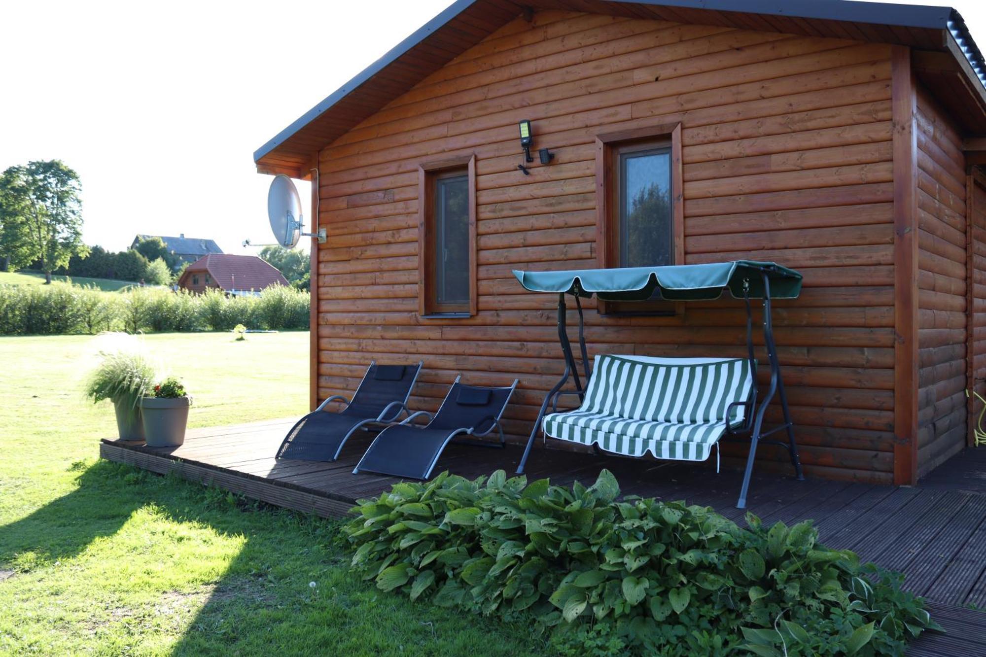 Kundzini Hotel Bīriņi Buitenkant foto