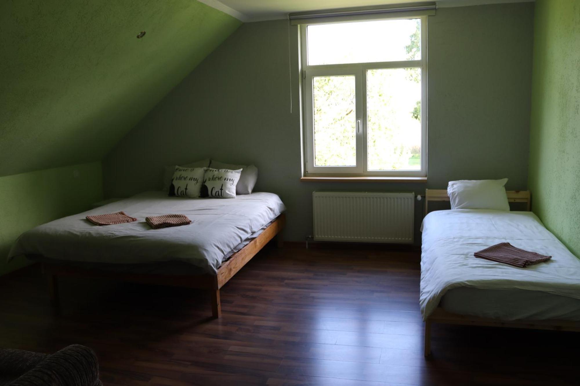 Kundzini Hotel Bīriņi Buitenkant foto